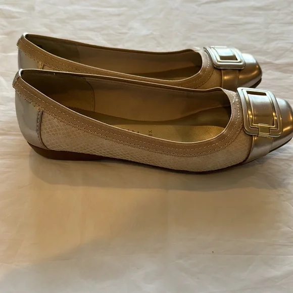 Anne Klein Women Flats Taupe Shoes Size 7.5 - Picture 4 of 8